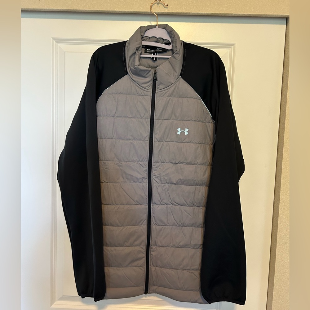UNDER ARMOUR  Men's Golf Stretch Down Hybrid Jacket, XL, Gray/Black